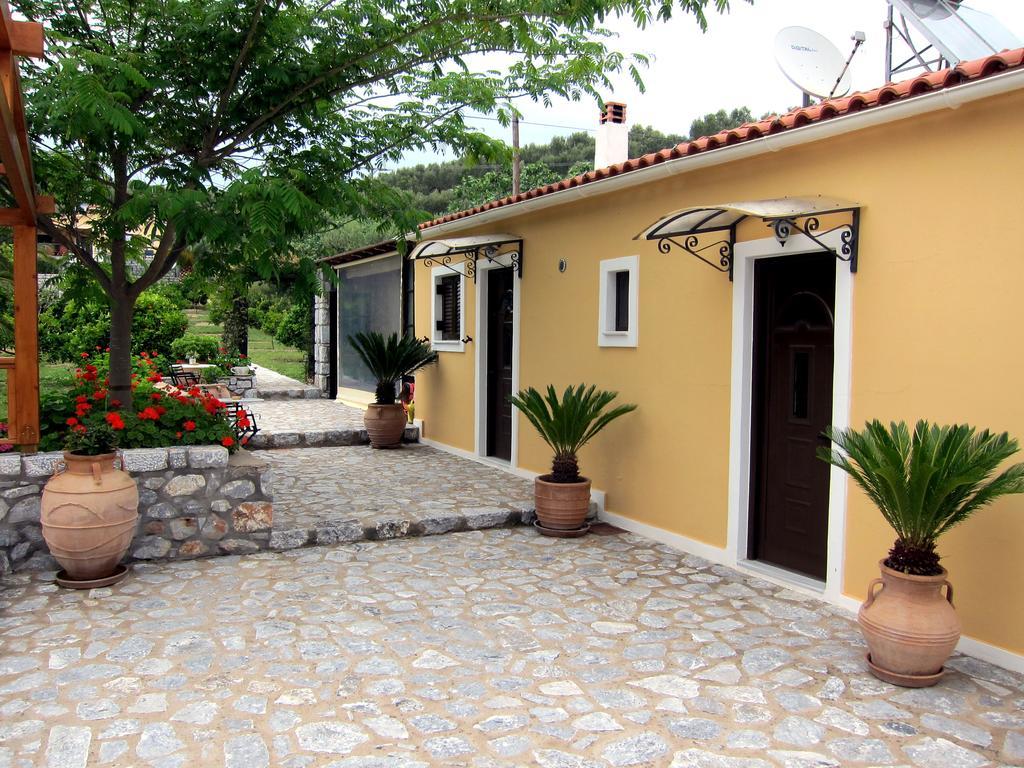 Estia Holiday Gythio Exterior foto