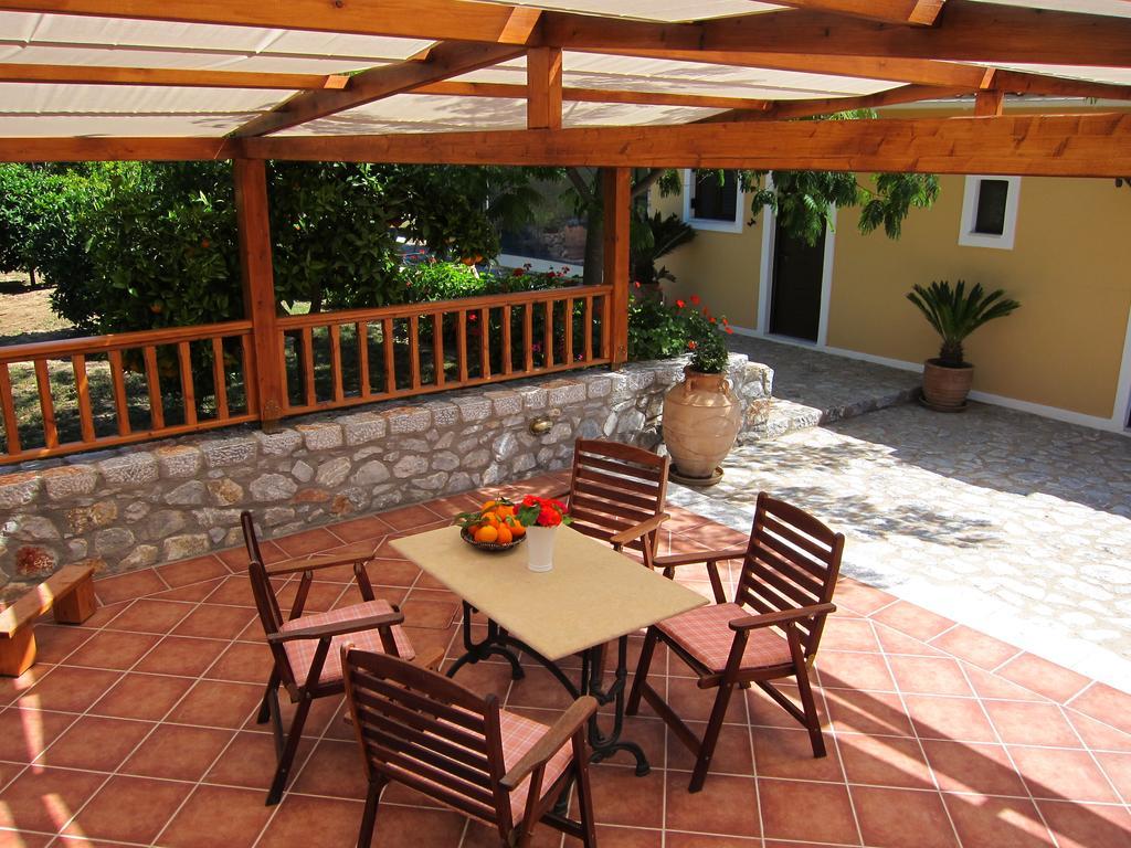Estia Holiday Gythio Exterior foto