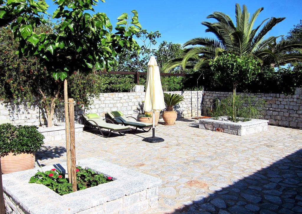 Estia Holiday Gythio Exterior foto
